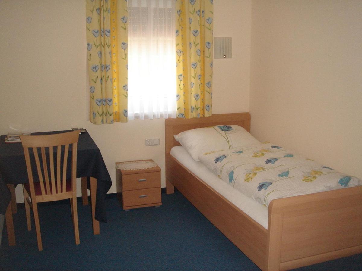 Hotel - Landgasthof Winklehner Sankt Pantaleon  Kamer foto