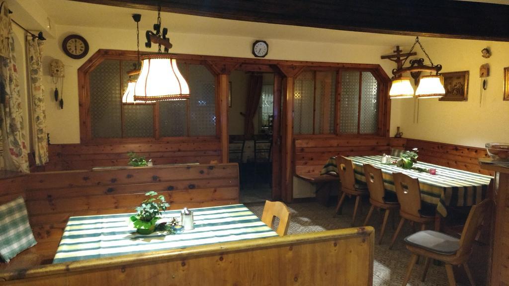 Hotel - Landgasthof Winklehner Sankt Pantaleon  Buitenkant foto